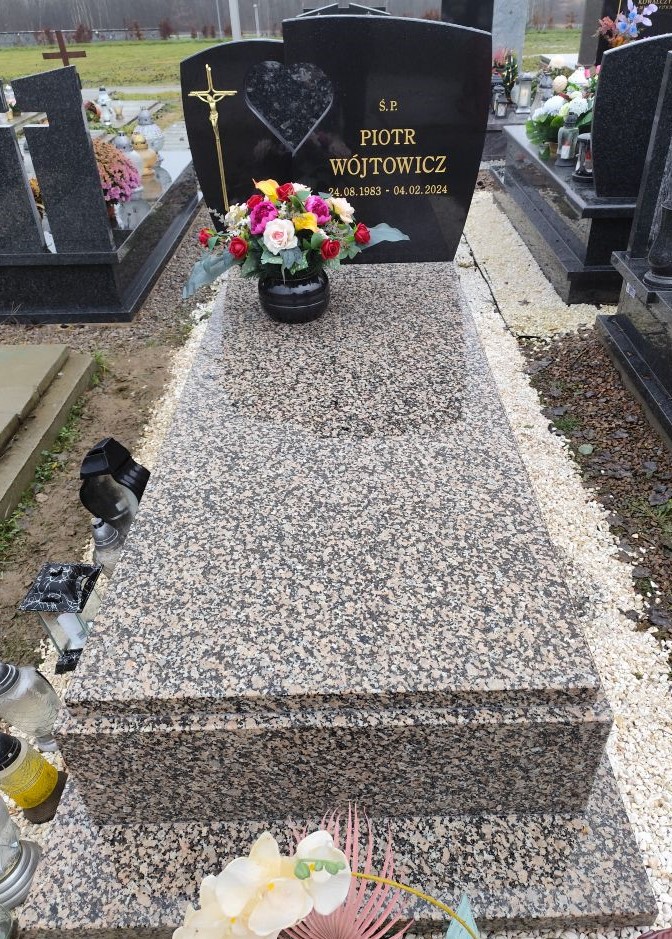 Piotr Wójtowicz 1983 Kraków Tyniecki - Grobonet - Wyszukiwarka osób pochowanych